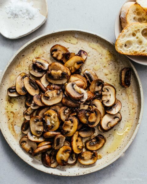 Perfectly Pan-Seared Garlicky Mushrooms | www.iamafoodblog.com